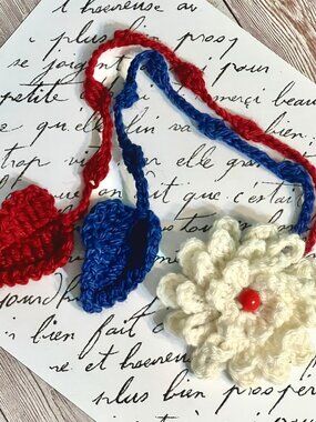 Patriotic RED WHITE & BLUE FLORAL BAG CHARM/KEYCHAIN Accessory~Crochet